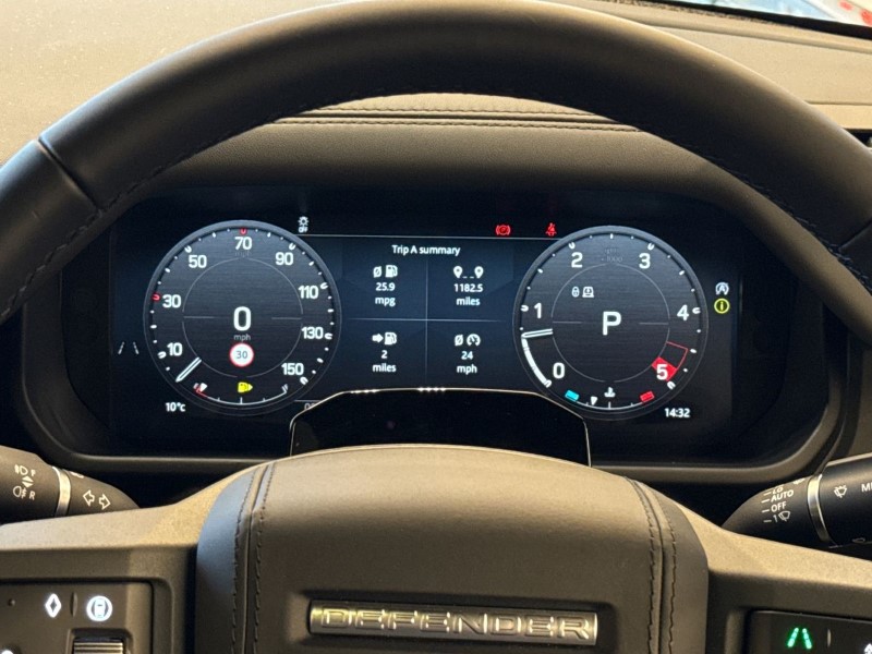Used Land Rover Defender 2025 for sale - 77179610: Photo 16
