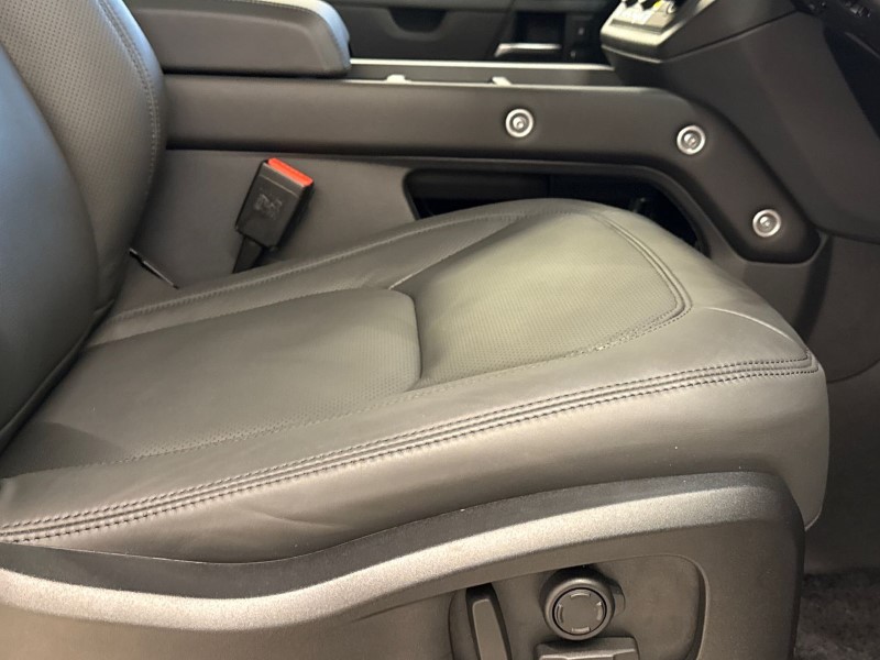 Used Land Rover Defender 2025 for sale - 77179610: Photo 25