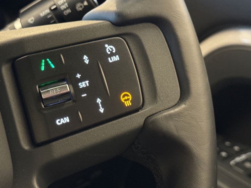 Used Land Rover Defender 2025 for sale - 77179610: Photo 27