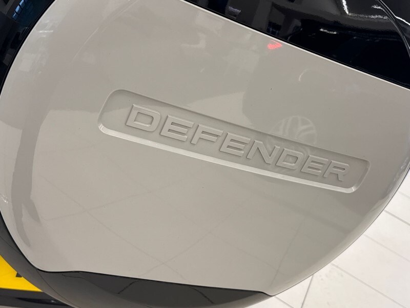 Used Land Rover Defender 2025 for sale - 77179610: Photo 43