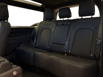 Used Land Rover Defender 2025 for sale - 77179610: Photo