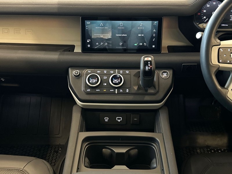 Used Land Rover Defender 2022 for sale - 77258393: Photo 14