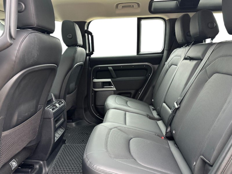 Used Land Rover Defender 2022 for sale - 77258393: Photo 4