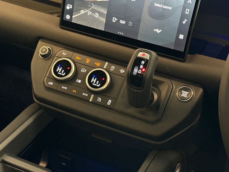 Used Land Rover Defender 2025 for sale - 77732712: Photo 13