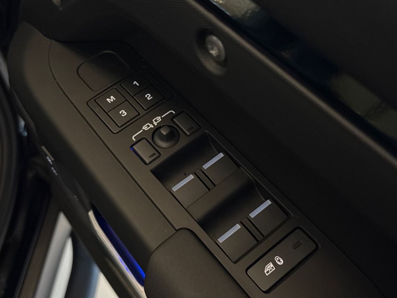 Used Land Rover Defender 2025 for sale - 77732712: Photo 23