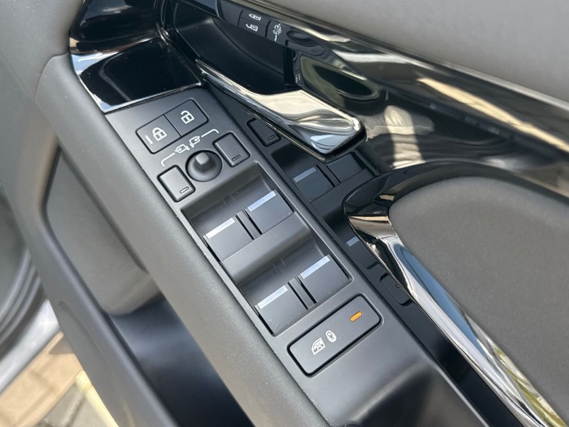 Used Land Rover Range Rover Evoque 2025 for sale - 76981363: Photo 23
