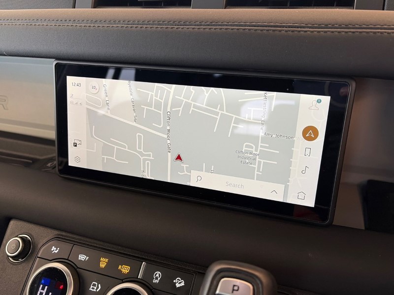 Used Land Rover Defender 2024 for sale - 77877738: Photo 11