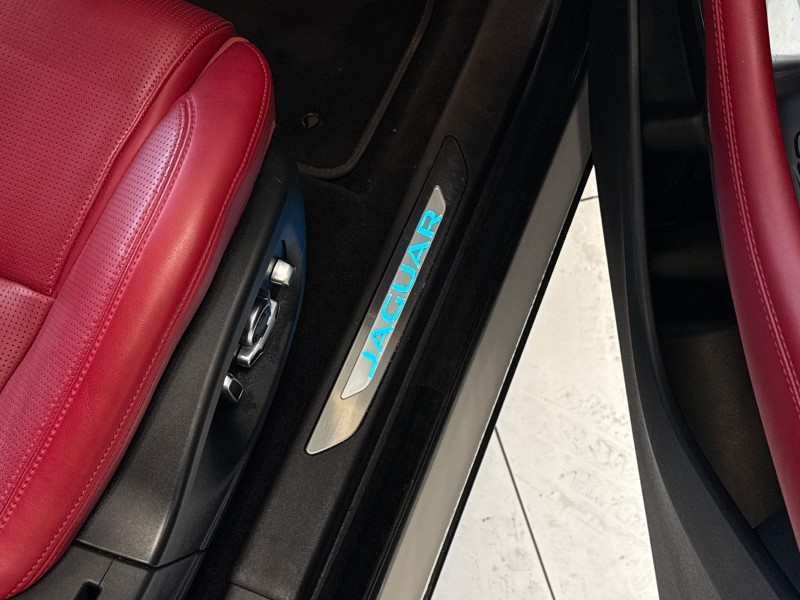 Used Jaguar E-Pace 2017 for sale - 77353930: Photo 37