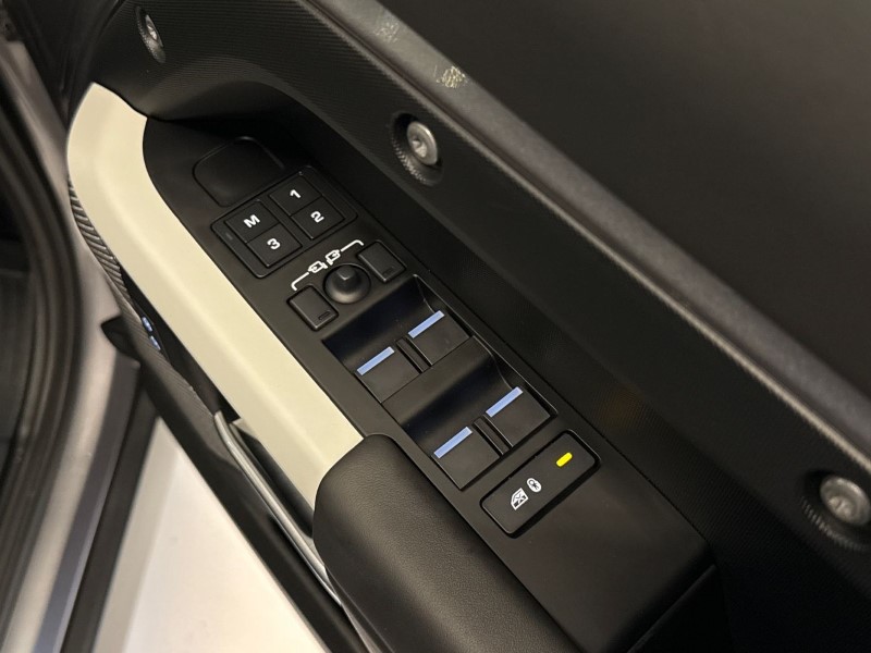 Used Land Rover Defender 2024 for sale - 77545427: Photo 23