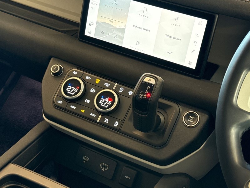 Used Land Rover Defender 2022 for sale - 77210364: Photo 13