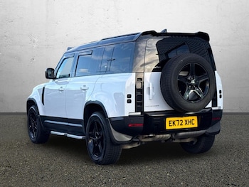 Used Land Rover Defender 2022 for sale - 77210364: Photo