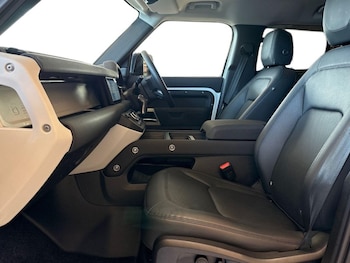 Used Land Rover Defender 2022 for sale - 77210364: Photo