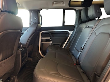 Used Land Rover Defender 2022 for sale - 77210364: Photo