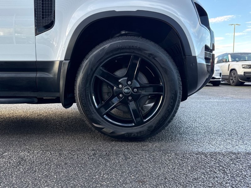 Used Land Rover Defender 2022 for sale - 77210364: Photo 8