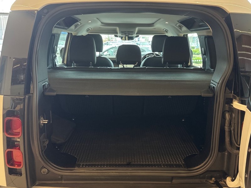 Used Land Rover Defender 2023 for sale - 78025613: Photo 10