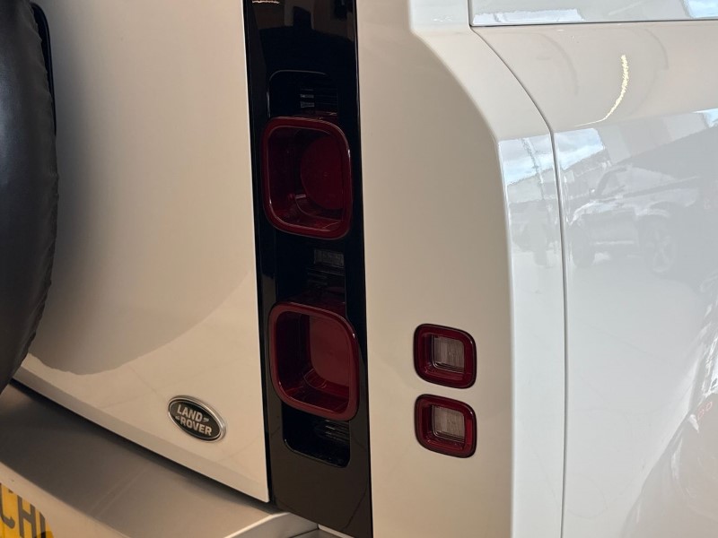 Used Land Rover Defender 2023 for sale - 78025613: Photo 44