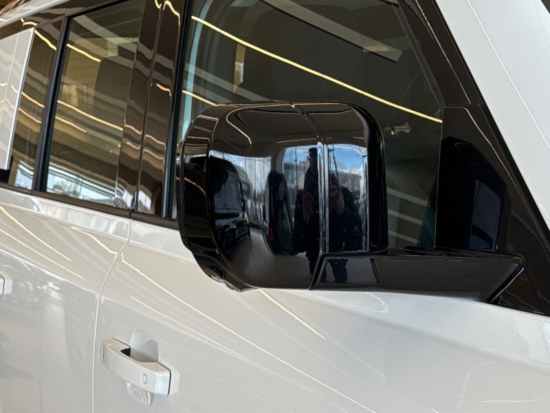 Used Land Rover Defender 2023 for sale - 78025613: Photo 47