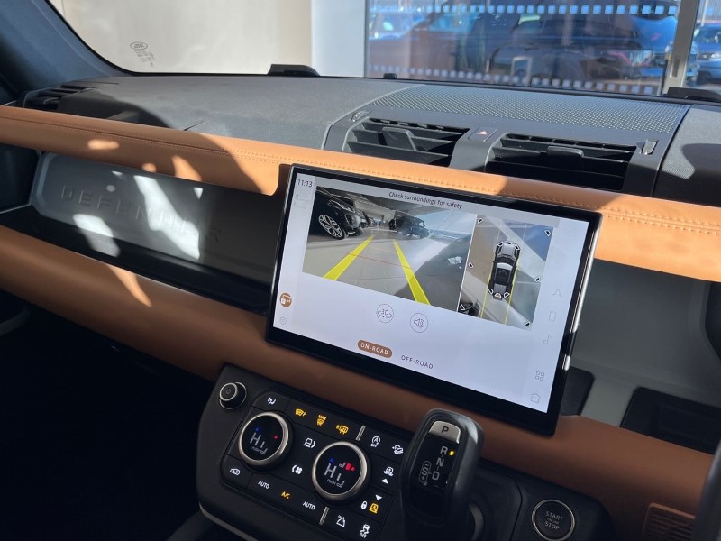 Used Land Rover Defender 2023 for sale - 77079263: Photo 12