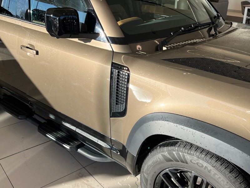 Used Land Rover Defender 2023 for sale - 77079263: Photo 20