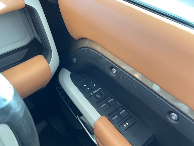 Used Land Rover Defender 2023 for sale - 77079263: Photo 24