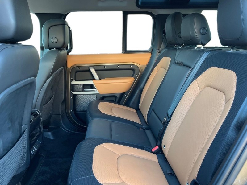 Used Land Rover Defender 2023 for sale - 77079263: Photo 4