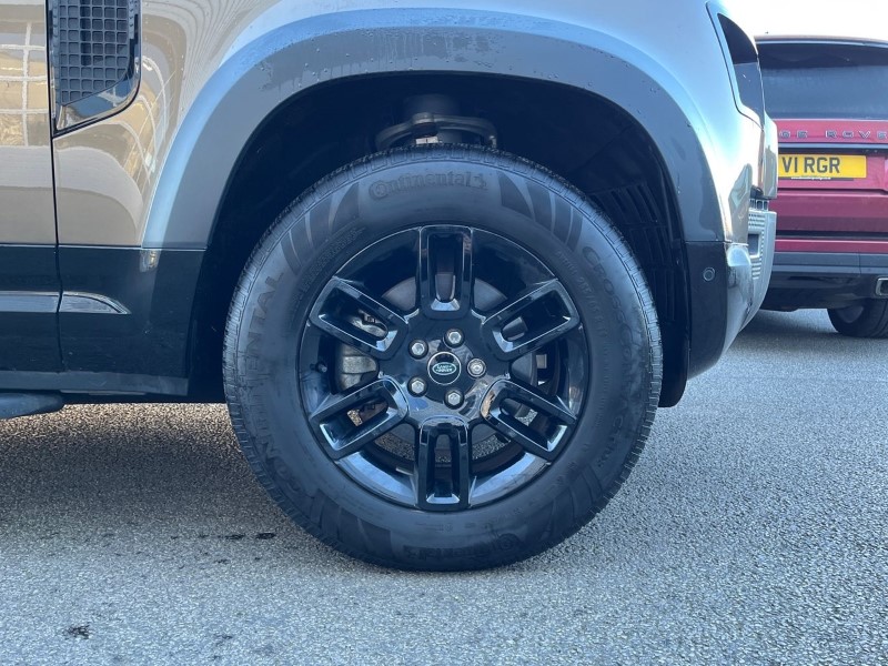 Used Land Rover Defender 2023 for sale - 77079263: Photo 8