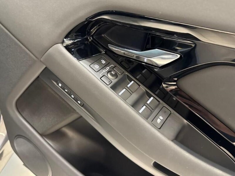 Used Land Rover Range Rover Evoque 2024 for sale - 76982436: Photo 24