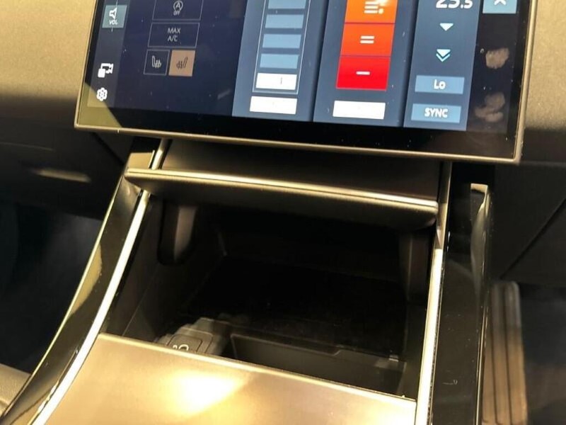 Used Land Rover Range Rover Evoque 2024 for sale - 76982436: Photo 38