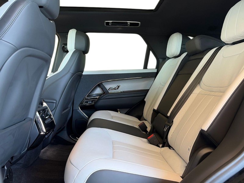 Used Land Rover Range Rover Sport 2025 for sale - 77934551: Photo 4