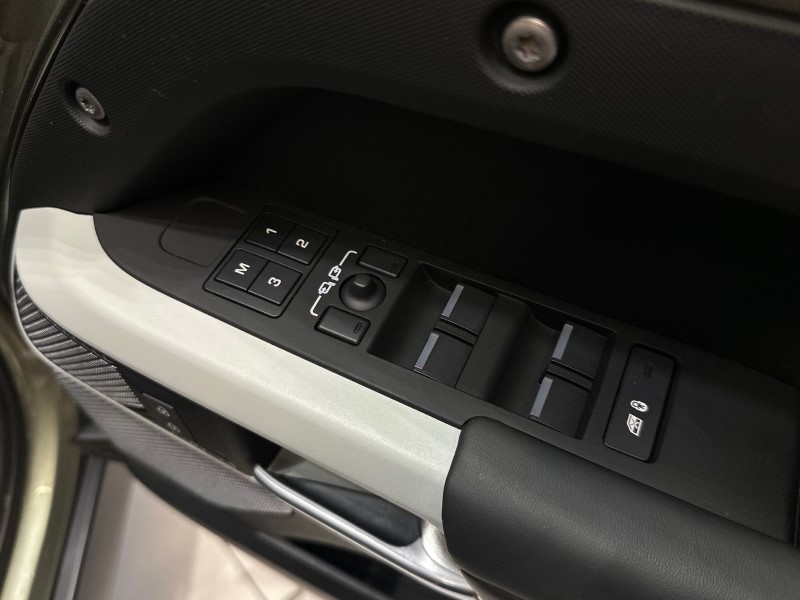 Used Land Rover Defender 2024 for sale - 77151598: Photo 24