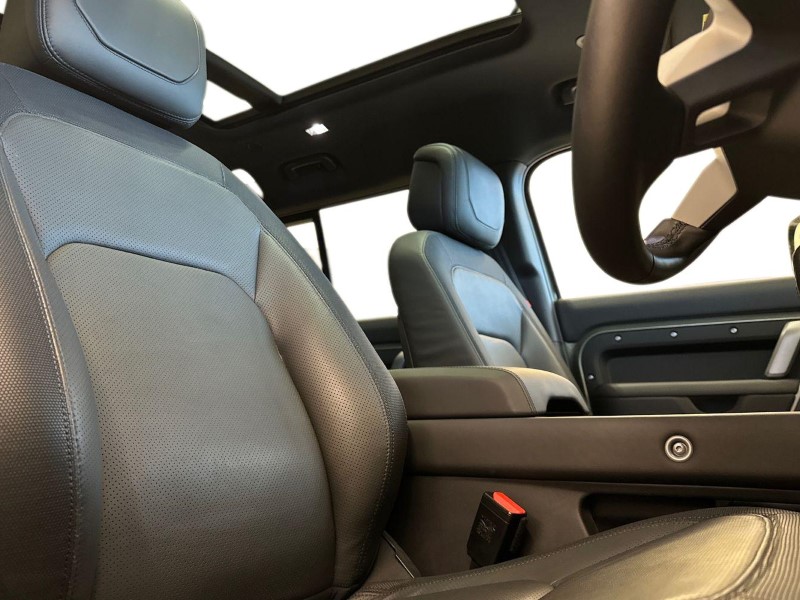 Used Land Rover Defender 2024 for sale - 77151598: Photo 27