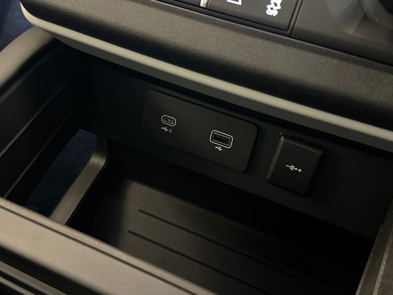 Used Land Rover Defender 2024 for sale - 77151598: Photo 37