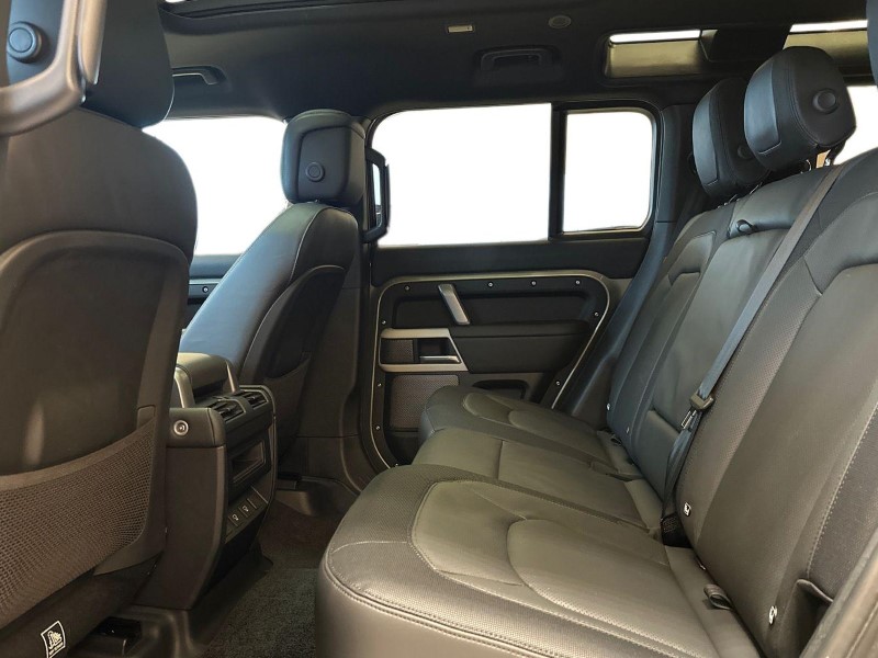 Used Land Rover Defender 2024 for sale - 77151598: Photo 4