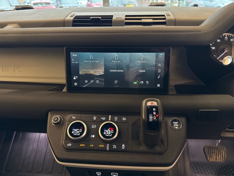 Used Land Rover Defender 2022 for sale - 76981820: Photo 14