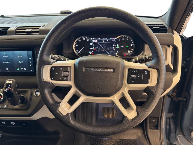 Used Land Rover Defender 2022 for sale - 76981820: Photo 15