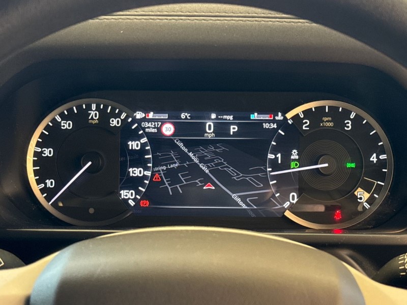 Used Land Rover Defender 2022 for sale - 76981820: Photo 16