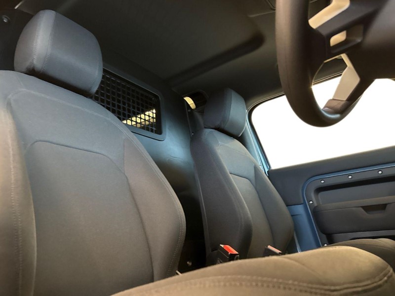 Used Land Rover Defender 2022 for sale - 76981820: Photo 25