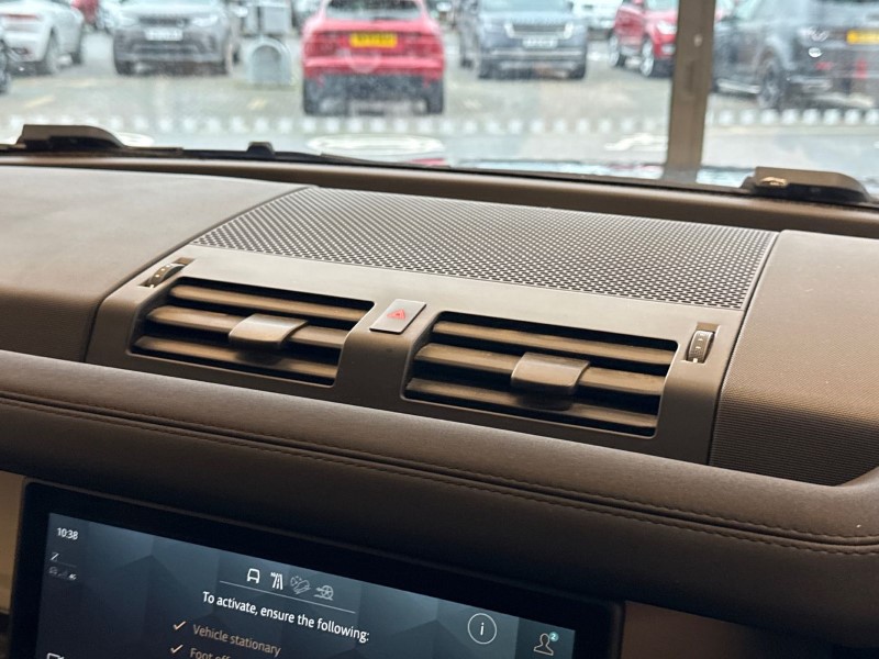 Used Land Rover Defender 2022 for sale - 76981820: Photo 35