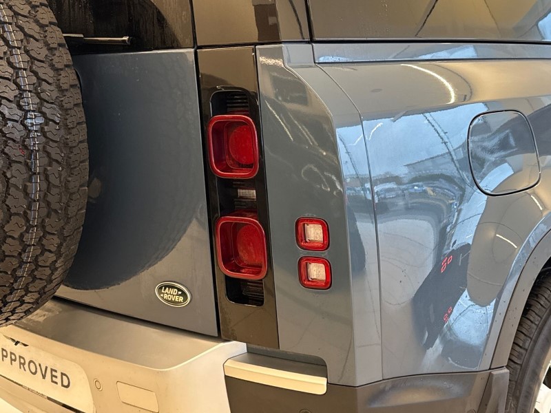 Used Land Rover Defender 2022 for sale - 76981820: Photo 44