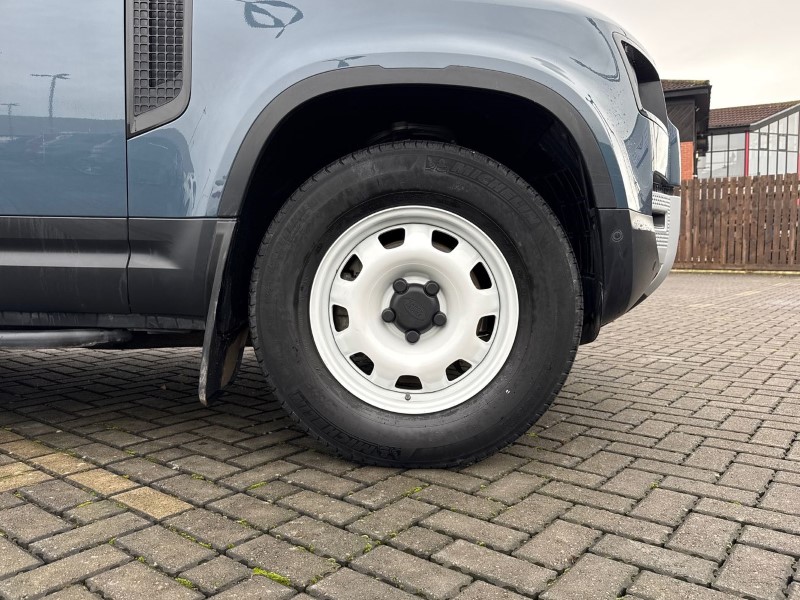 Used Land Rover Defender 2022 for sale - 76981820: Photo 8