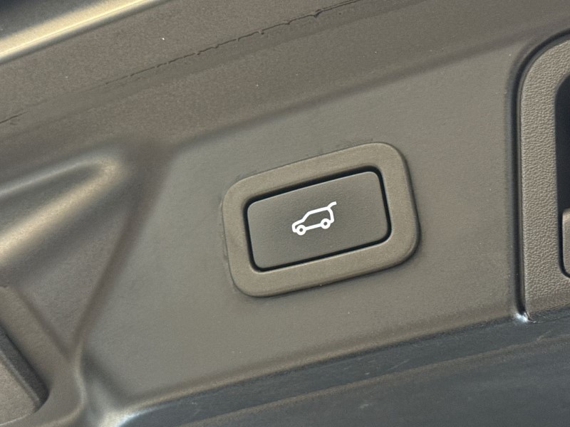 Used Land Rover Range Rover Velar 2022 for sale - 76981262: Photo 41