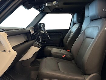 Used Land Rover Defender 2025 for sale - 77864716: Photo