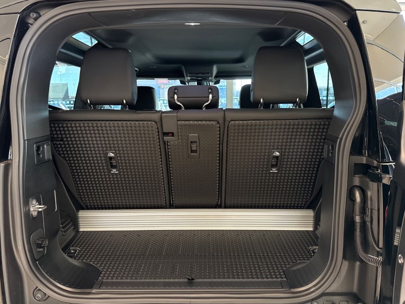 Used Land Rover Defender 2025 for sale - 77732708: Photo 10