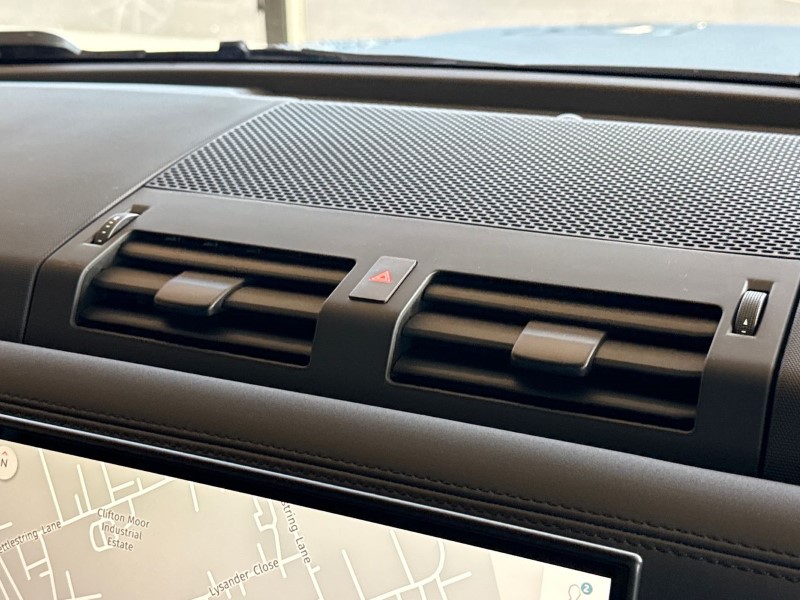 Used Land Rover Defender 2025 for sale - 77732708: Photo 33