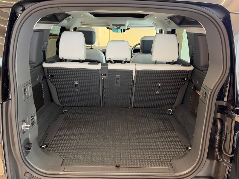 Used Land Rover Defender 2025 for sale - 77762955: Photo 10