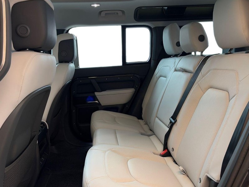 Used Land Rover Defender 2025 for sale - 77762955: Photo 4