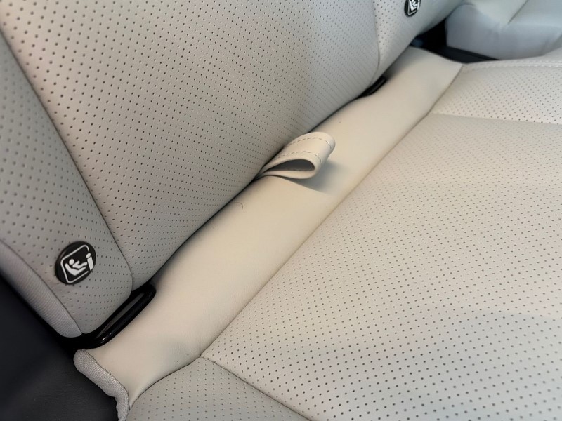 Used Land Rover Defender 2025 for sale - 77762955: Photo 41