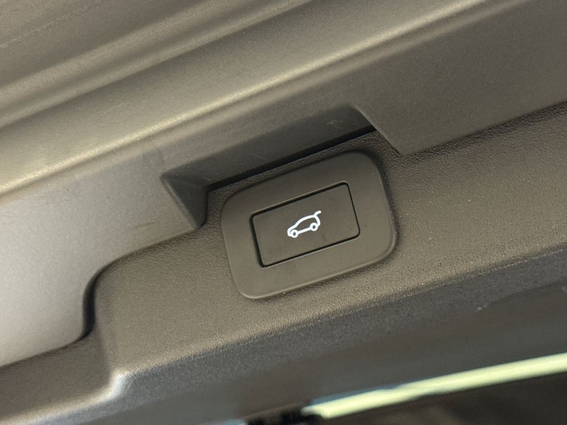 Used Land Rover Discovery 2023 for sale - 76980983: Photo 40