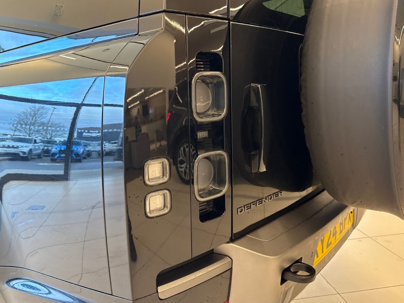 Used Land Rover Defender 2024 for sale - 77186425: Photo 19