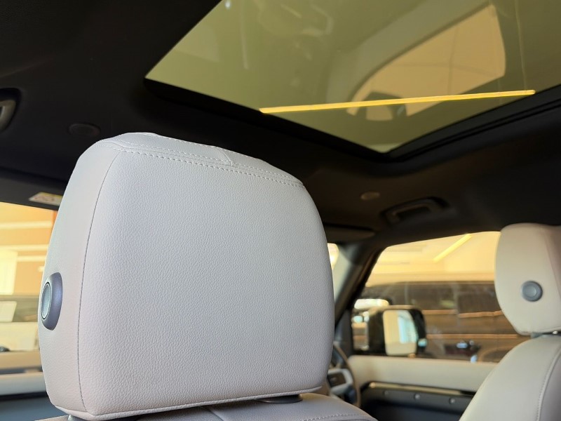 Used Land Rover Defender 2022 for sale - 78108877: Photo 22